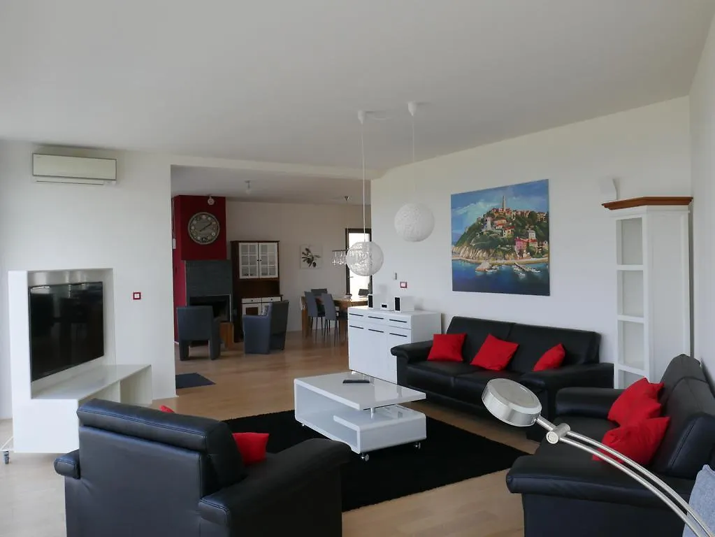 Villa Paradise Vrbnik 0*,